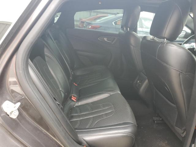 55077514 :رقم المزاد ، 1C3CCCDG6FN686798 vin ، 2015 Chrysler 200 مزاد بيع