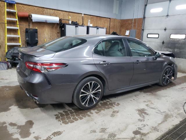 57490725 :رقم المزاد ، 4T1B11HKXJU081662 vin ، 2018 Toyota Camry L مزاد بيع