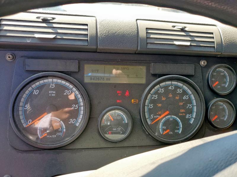 Продаж на аукціоні авто 2015 Freigliner Cascadia 125, vin: 3AKJGLD56FSGC0801, номер лоту: 41804215