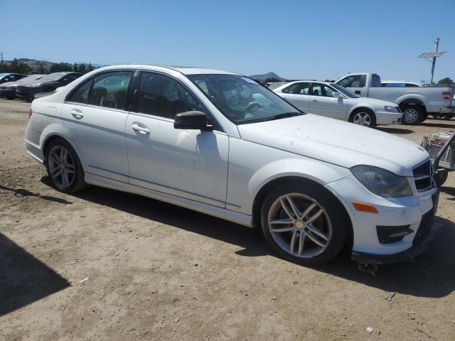 2013 Mercedes-benz C მანქანა იყიდება აუქციონზე, vin: WDDGF4HB1DA851112, აუქციონის ნომერი: 56588195
