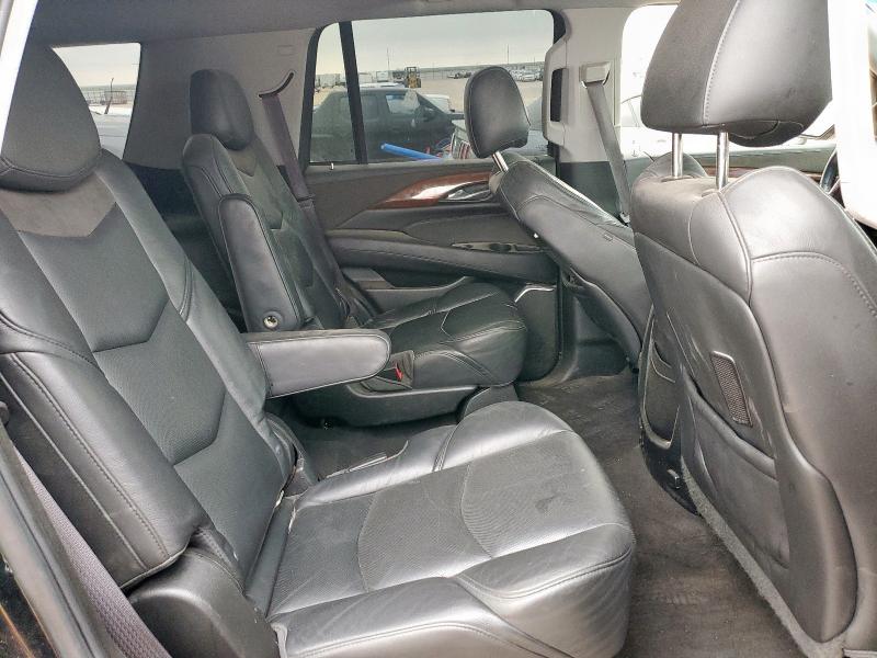 58079455 :رقم المزاد ، 1GYS4NKJ7FR728509 vin ، 2015 Cadillac Escalade P مزاد بيع