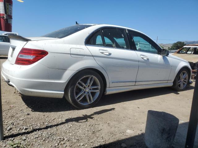 2013 Mercedes-benz C მანქანა იყიდება აუქციონზე, vin: WDDGF4HB1DA851112, აუქციონის ნომერი: 56588195