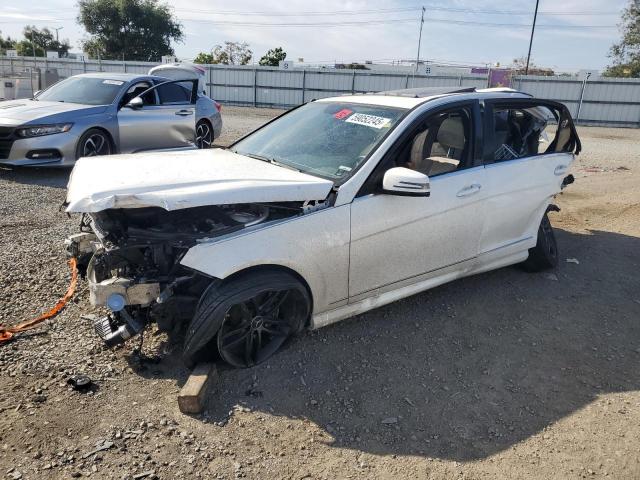 59052245 :رقم المزاد ، WDDGF4HB5EG209250 vin ، 2014 Mercedes-benz C مزاد بيع