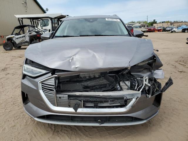 Продажа на аукционе авто 2019 Audi E-tron, vin: WA1LAAGE8KB024677, номер лота: 55128115