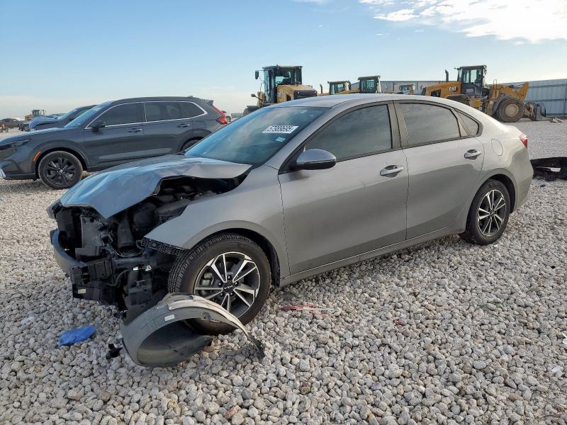 2022 Kia Forte მანქანა იყიდება აუქციონზე, vin: 3KPF24AD6NE478127, აუქციონის ნომერი: 57989695