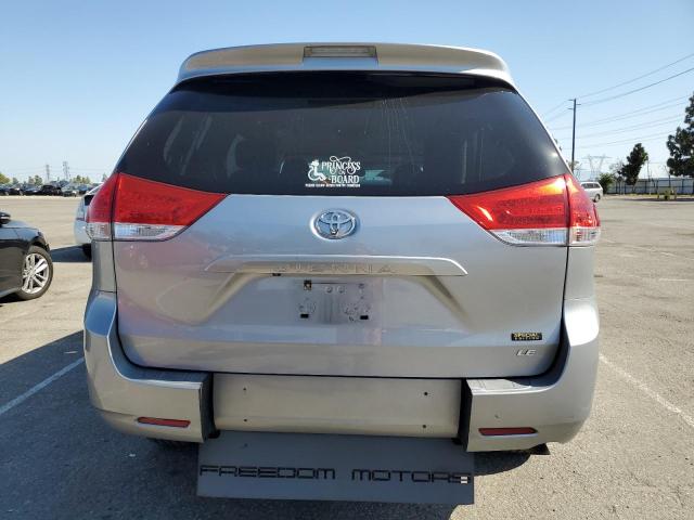 2013 Toyota Sienna Le მანქანა იყიდება აუქციონზე, vin: 5TDKK3DC5DS282857, აუქციონის ნომერი: 57984075