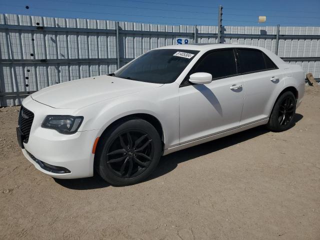2015 Chrysler 300 მანქანა იყიდება აუქციონზე, vin: 2C3CCAGG8FH927172, აუქციონის ნომერი: 81405304