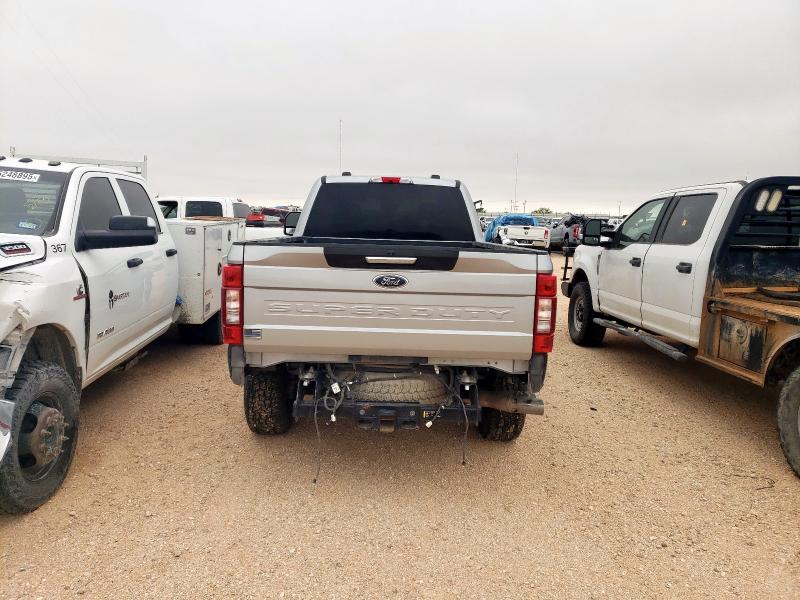 55820765 :رقم المزاد ، 1FT8W3BTXNEF80913 vin ، 2022 Ford F350 Super مزاد بيع