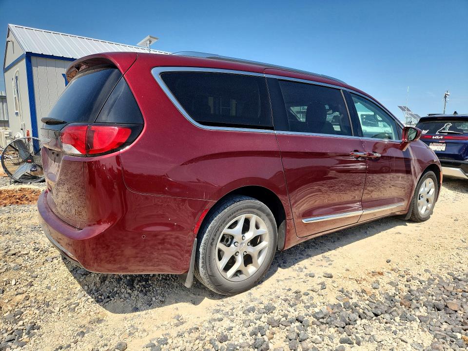 53783016 :رقم المزاد ، 2C4RC1BG8JR128685 vin ، 2018 Chrysler Pacifica مزاد بيع