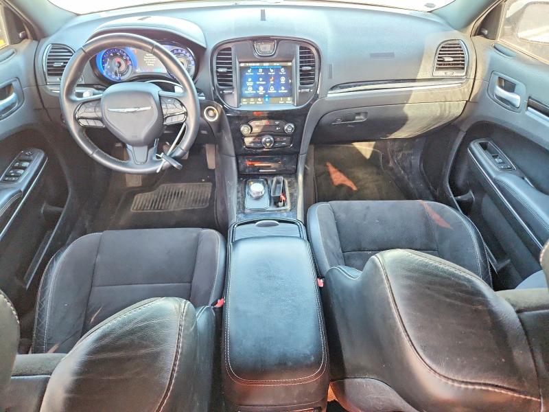 Продажа на аукционе авто 2018 Chrysler 300, vin: 2C3CCABGXJH127327, номер лота: 54299526