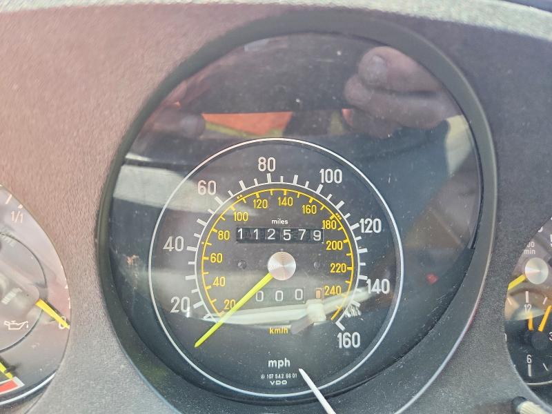 51965926 :رقم المزاد ، WDBBA45C1FA024213 vin ، 1985 Mercedes-benz 380 مزاد بيع