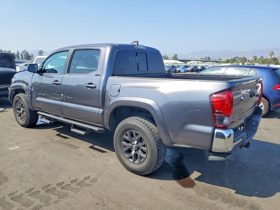 53984596 :رقم المزاد ، 5TFAZ5CNXMX103695 vin ، 2021 Toyota Tacoma مزاد بيع