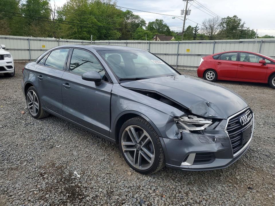 2018 Audi A3 მანქანა იყიდება აუქციონზე, vin: WAUB8GFF6J1004178, აუქციონის ნომერი: 53193346