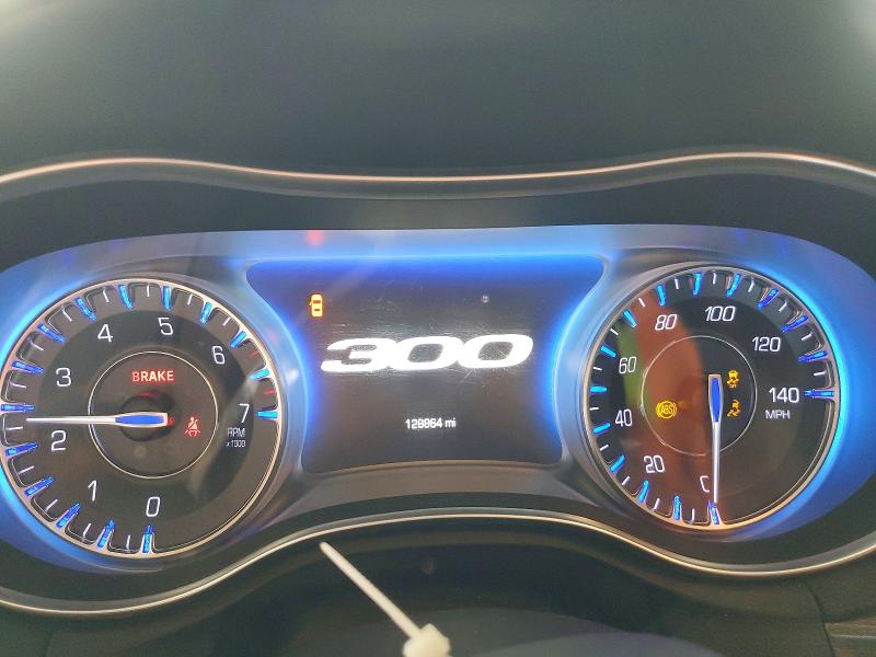 54017486 :رقم المزاد ، 2C3CCAAG9FH872112 vin ، 2015 Chrysler 300 مزاد بيع