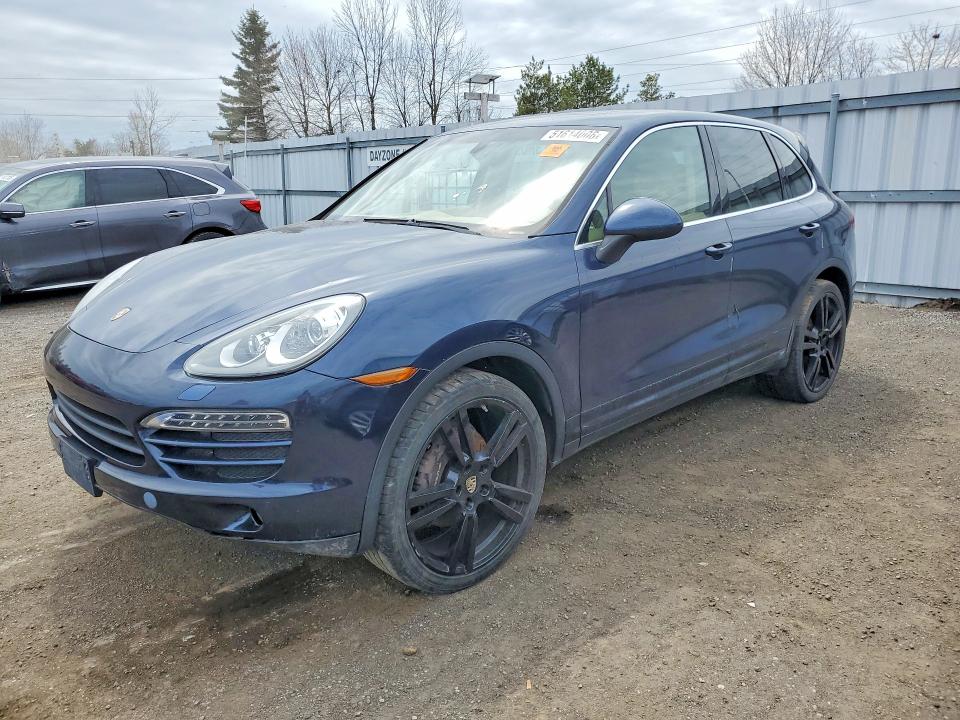 51614006 :رقم المزاد ، WP1AA2A26DLA04442 vin ، 2013 Porsche Cayenne مزاد بيع