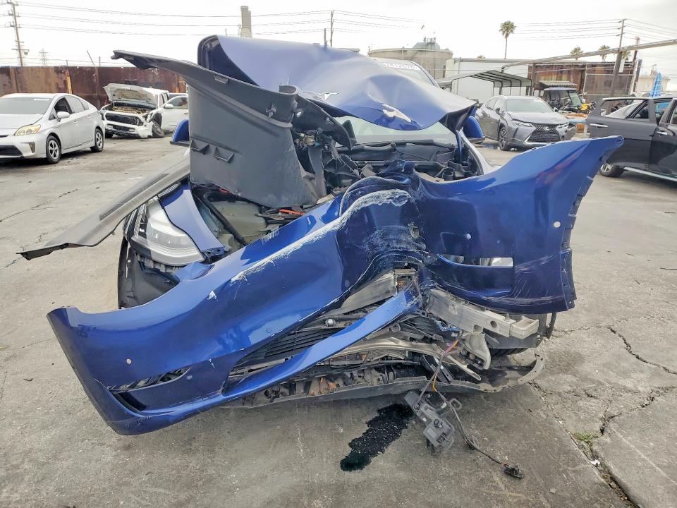 51812576 :رقم المزاد ، 5YJYGDEE7LF056436 vin ، 2020 Tesla Model Y مزاد بيع