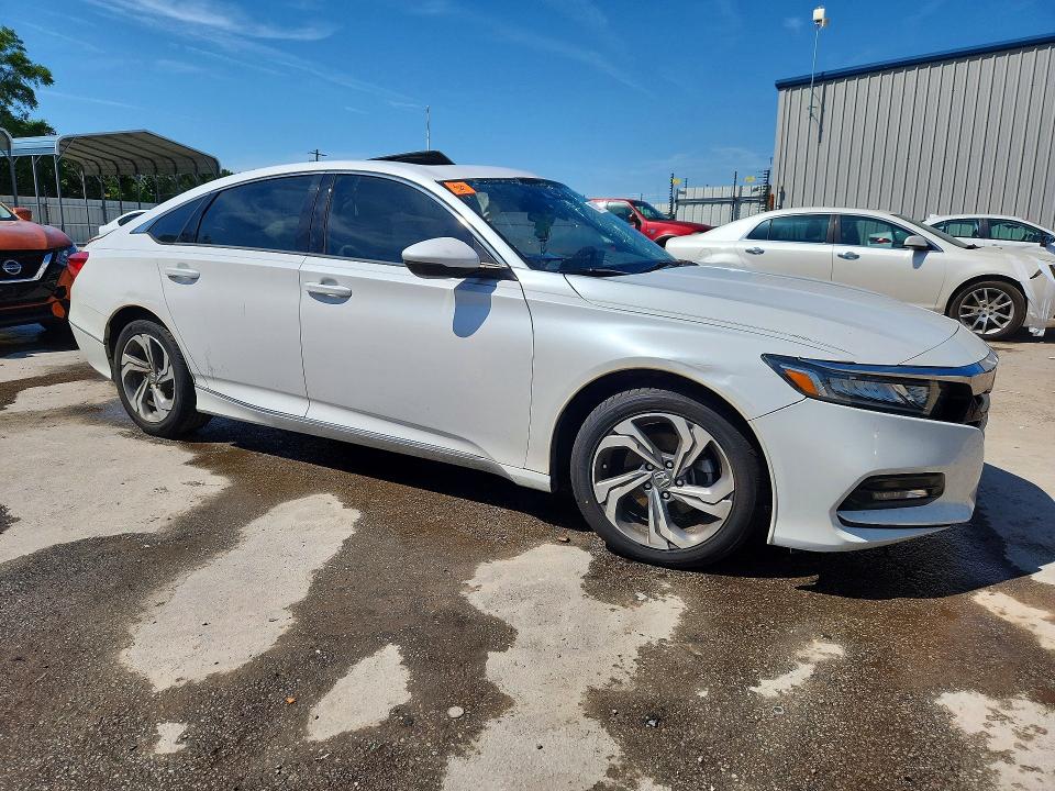 Продаж на аукціоні авто 2018 Honda Accord, vin: 1HGCV1F64JA013878, номер лоту: 52244416