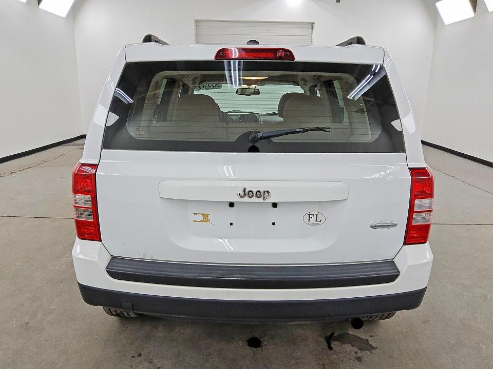2015 Jeep Patriot მანქანა იყიდება აუქციონზე, vin: 1C4NJPFBXFD185681, აუქციონის ნომერი: 52954256