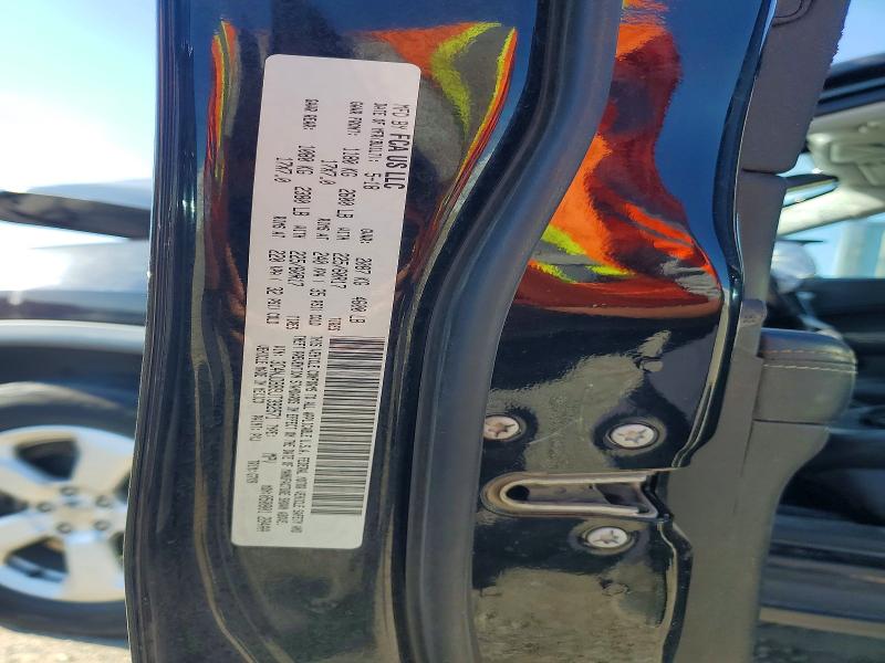 51919756 :رقم المزاد ، 3C4NJDBB9JT392571 vin ، 2018 Jeep Compass مزاد بيع