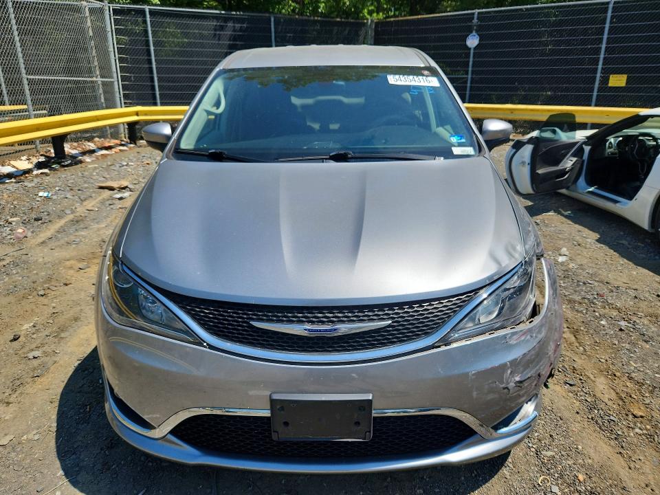 54354316 :رقم المزاد ، 2C4RC1BGXHR811384 vin ، 2017 Chrysler Pacifica مزاد بيع