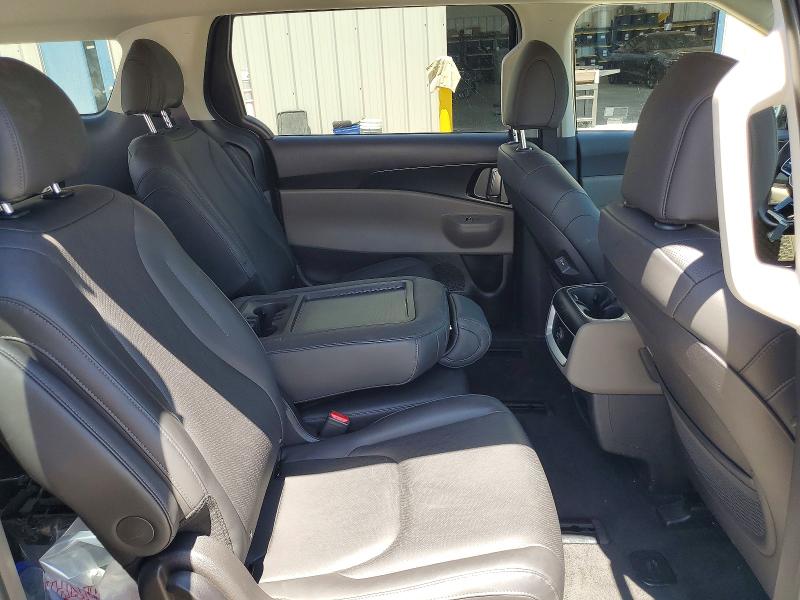 Продаж на аукціоні авто 2026 Kia Carnival, vin: KNDNB5K33T6585677, номер лоту: 53782206