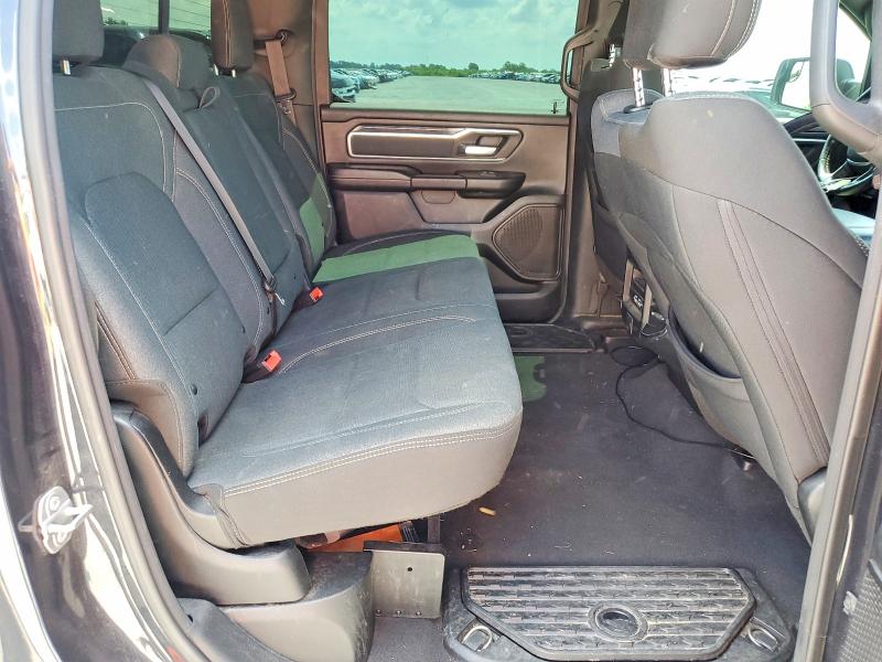 55161706 :رقم المزاد ، 1C6SRFFT8KN571719 vin ، 2019 Ram 1500 مزاد بيع