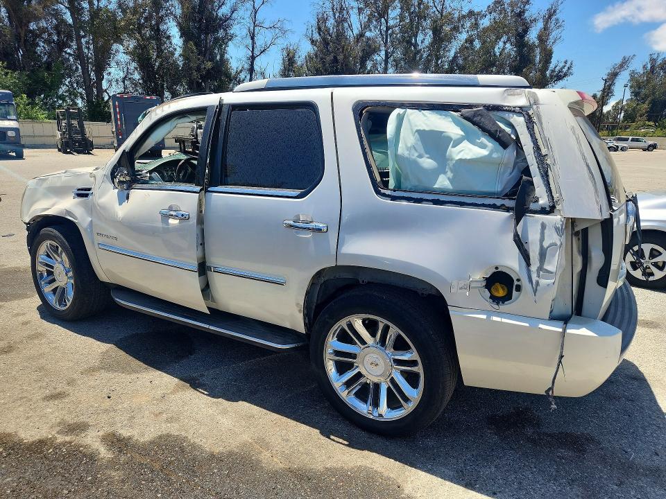 Auction sale of the 2010 Cadillac Escalade, vin: 1GYUKBEF3AR211866, lot number: 55609486