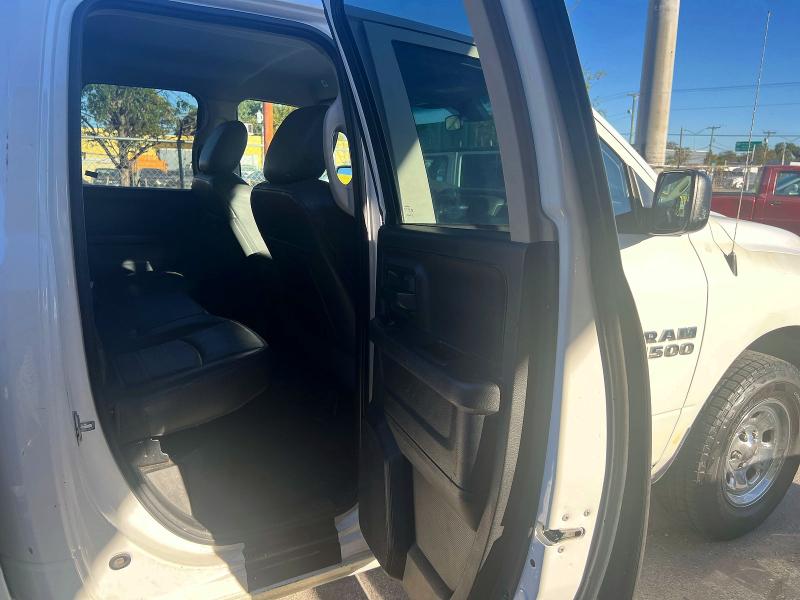 53086736 :رقم المزاد ، 1C6RR7FGXHS639892 vin ، 2017 Ram 1500 مزاد بيع
