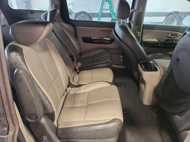 52999336 :رقم المزاد ، KNDMC5C14F6022292 vin ، 2015 Kia Sedona مزاد بيع