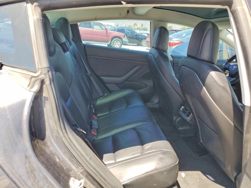 53226146 :رقم المزاد ، 5YJ3E1EA6JF158643 vin ، 2018 Tesla Model 3 مزاد بيع