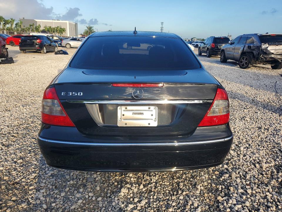 53383336 :رقم المزاد ، WDBUF56X07A990359 vin ، 2007 Mercedes-benz E مزاد بيع