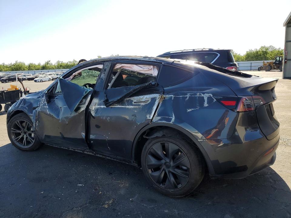 53656876 :رقم المزاد ، 7SAYGDED3RF103724 vin ، 2024 Tesla Model  Y مزاد بيع