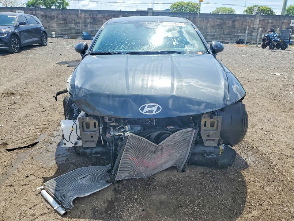2025 Hyundai Sonata მანქანა იყიდება აუქციონზე, vin: KMHL64JA5SA495928, აუქციონის ნომერი: 52380406