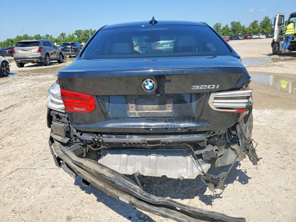 Продаж на аукціоні авто 2018 Bmw 320, vin: WBA8E1G5XJNU90170, номер лоту: 53267326