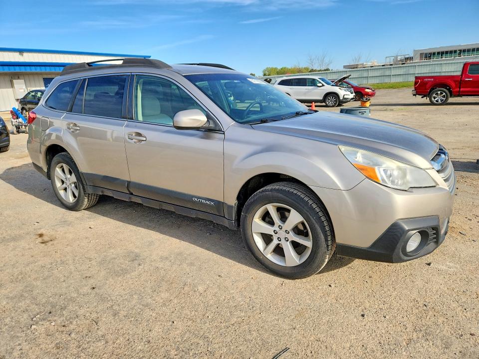 2014 Subaru Outback მანქანა იყიდება აუქციონზე, vin: 4S4BRBCC0E3289561, აუქციონის ნომერი: 51719536