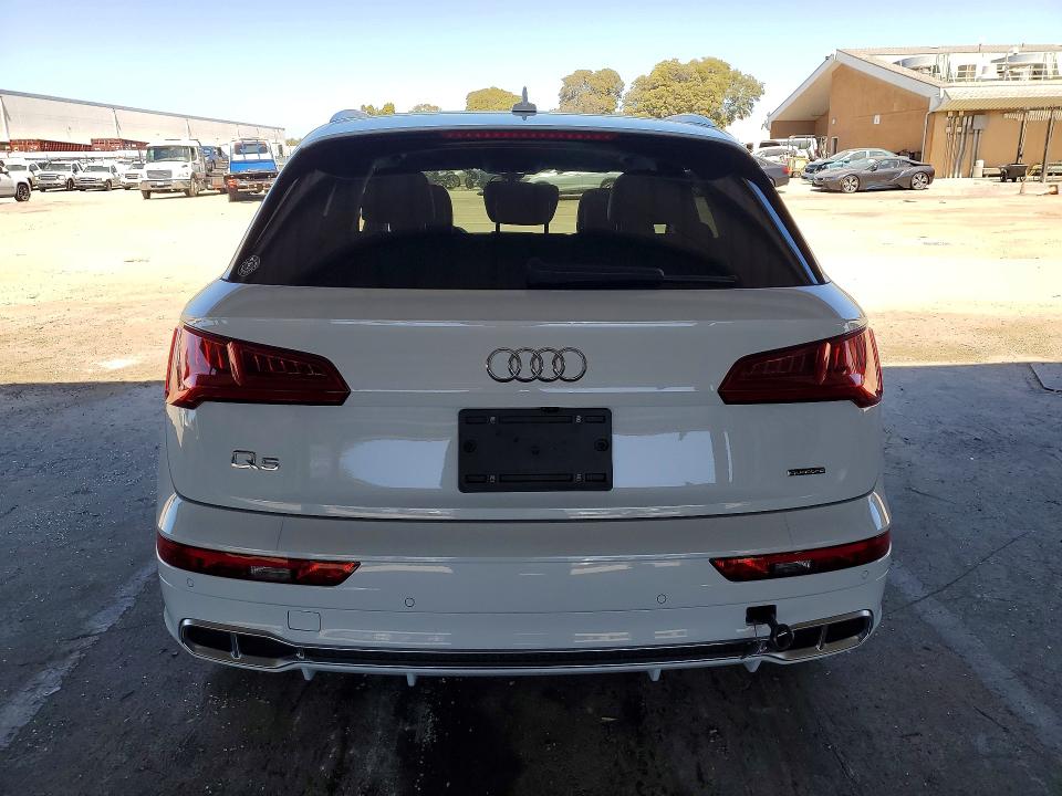 2020 Audi Q5 E მანქანა იყიდება აუქციონზე, vin: WA1E2AFY6L2058331, აუქციონის ნომერი: 53299566