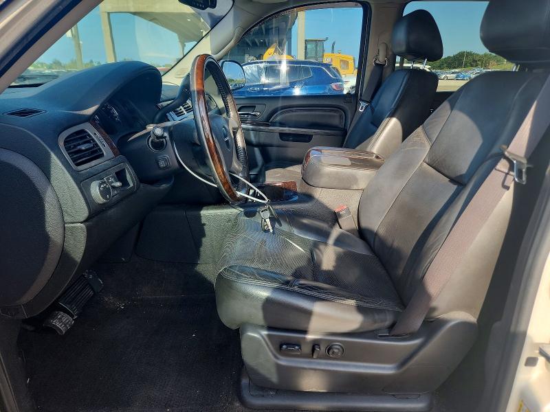 2013 Gmc Yukon Xl მანქანა იყიდება აუქციონზე, vin: 1GKS1MEF6DR359370, აუქციონის ნომერი: 53409426