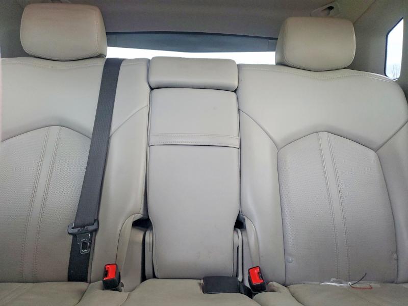 52327726 :رقم المزاد ، 3GYFNEE30FS570460 vin ، 2015 Cadillac Srx مزاد بيع
