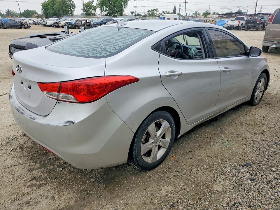 53459446 :رقم المزاد ، KMHDH4AE8DU586436 vin ، 2013 Hyundai Elantra مزاد بيع