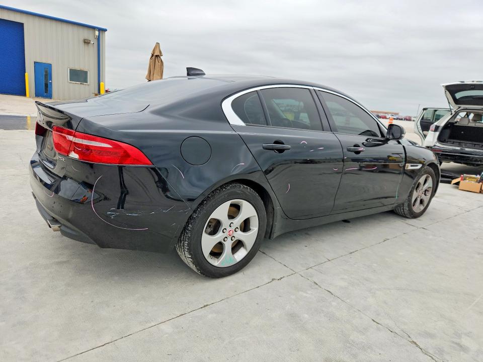 2017 Jaguar Xe მანქანა იყიდება აუქციონზე, vin: SAJAR4BG3HA973571, აუქციონის ნომერი: 52837836