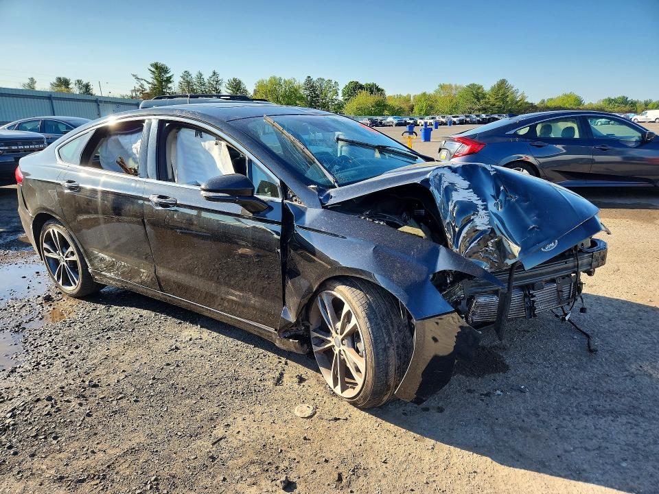 51865426 :رقم المزاد ، 3FA6P0D92LR193275 vin ، 2020 Ford Fusion مزاد بيع