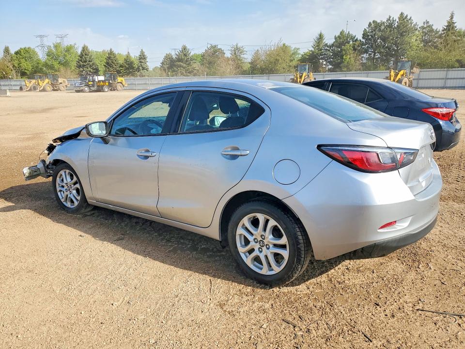 52184026 :رقم المزاد ، 3MYDLBYVXHY175489 vin ، 2017 Toyota Yaris Ia مزاد بيع