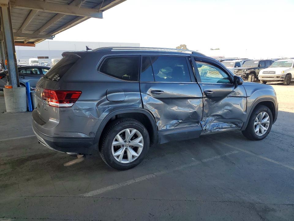 53943976 :رقم المزاد ، 1V2LR2CA2JC530424 vin ، 2018 Volkswagen Atlas مزاد بيع