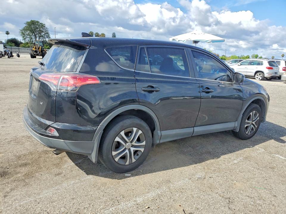 51985086 :رقم المزاد ، 2T3ZFREV0HW388188 vin ، 2017 Toyota Rav4 مزاد بيع