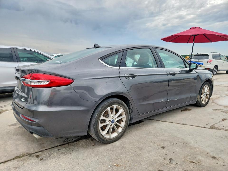 54625506 :رقم المزاد ، 3FA6P0HD0KR103294 vin ، 2019 Ford Fusion مزاد بيع