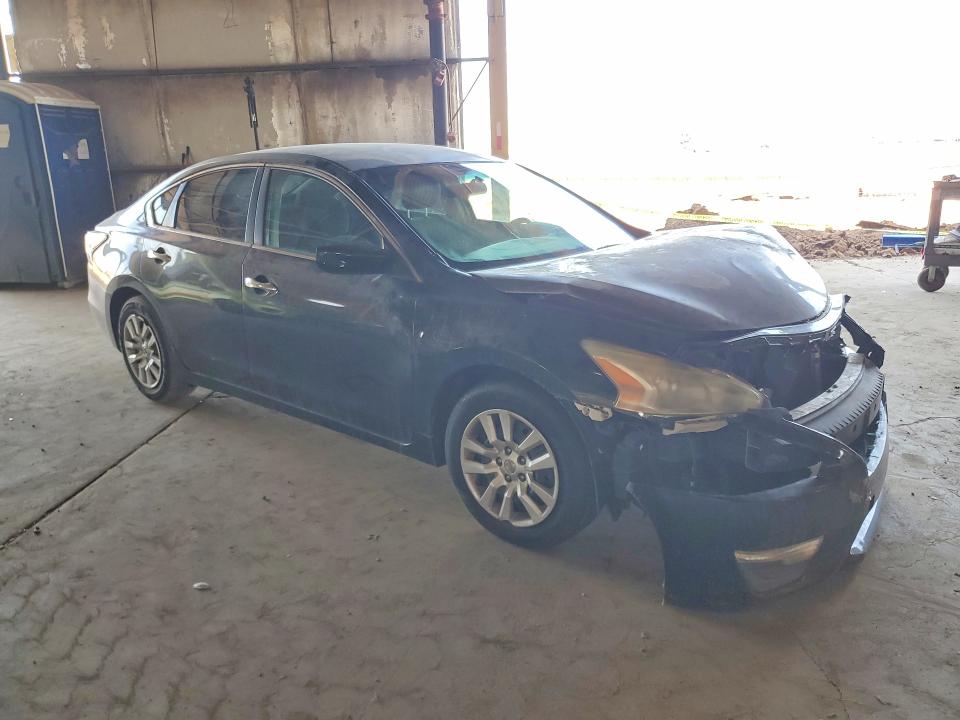 2015 Nissan Altima მანქანა იყიდება აუქციონზე, vin: 1N4AL3AP4FN403215, აუქციონის ნომერი: 52906136