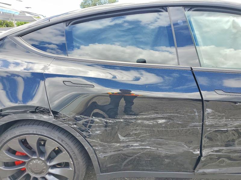 Продаж на аукціоні авто 2024 Tesla Model Y, vin: 7SAYGDEF3RF053392, номер лоту: 52191956