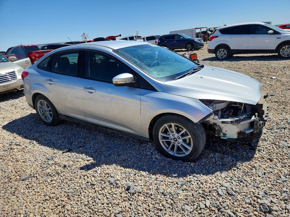 52852436 :رقم المزاد ، 1FADP3F28HL267152 vin ، 2017 Ford Focus مزاد بيع