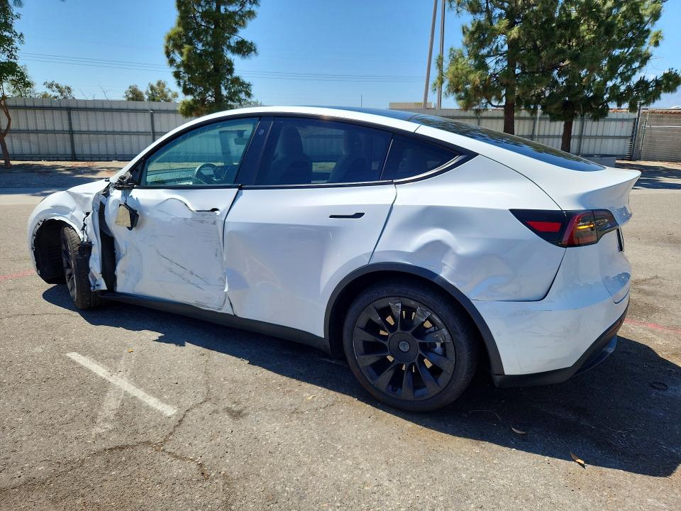 52932376 :رقم المزاد ، 5YJYGAEE7MF273940 vin ، 2021 Tesla Model Y مزاد بيع