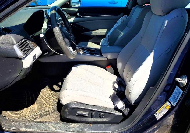 2018 Honda Accord მანქანა იყიდება აუქციონზე, vin: 1HGCV1F48JA119197, აუქციონის ნომერი: 54070926